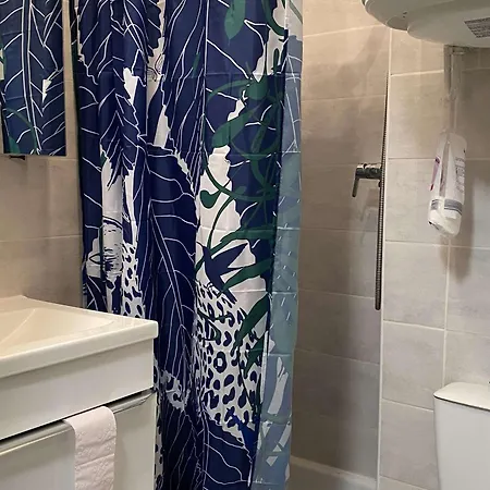 T2 Renove Avec Clim, Wifi Et Parking A 15 Min Des Thermes De - Fr-1-553-229 بالاروك ليه بان